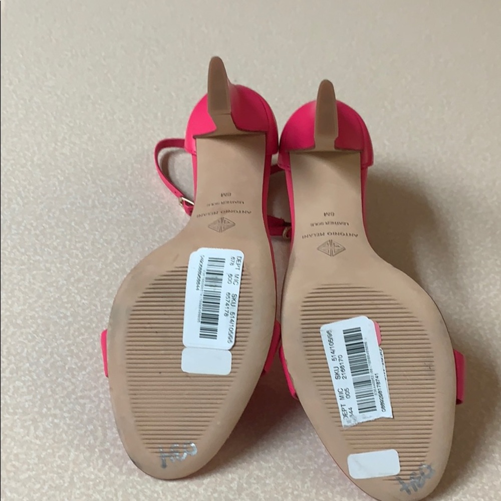 NWT Antonio Melani Stacen Leather Dress Sandal - Picture 7 of 7
